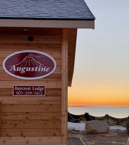 Baycrest Lodge