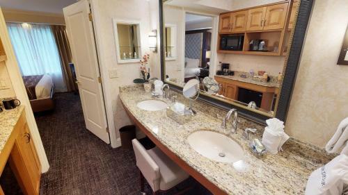 Hotel Eden Resort And Suites, Bw Premier Collection