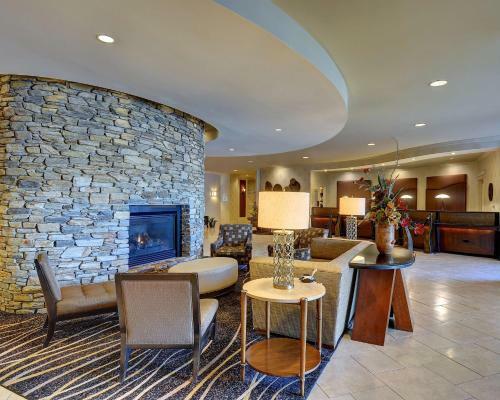 Hotel Eden Resort And Suites, Bw Premier Collection