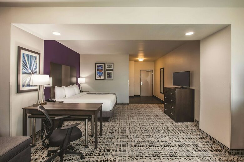 Hotel La Quinta By Wyndham Lubbock South