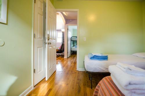 Music City Hostel