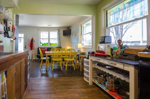 Music City Hostel