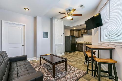 Apartamentos Stunning 1br Next To City Park By Hosteeva