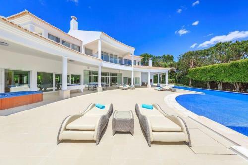 Quinta Do Lago Villa Sleeps 8 Pool Air Con Wifi