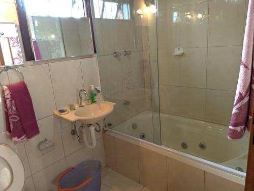 Hostal Ana Julia Chales