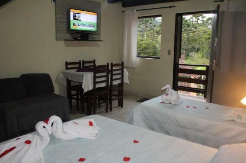 Hostal Estalagem Brumone