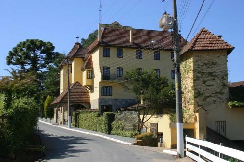 Hotel Ninho Do Falc�o