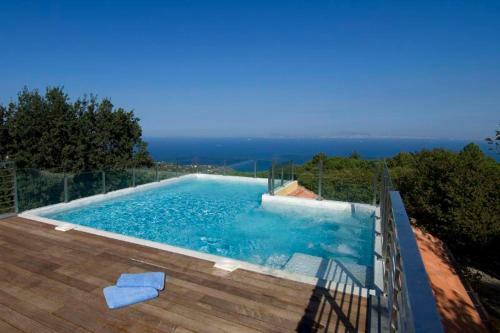 Sant'agata Sui Due Golfi Villa Sleeps 10 Pool Wifi