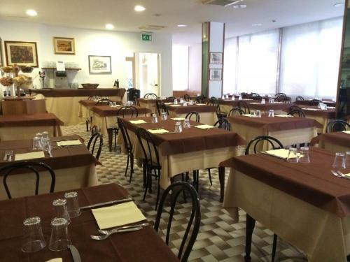 Hotel Ausonia