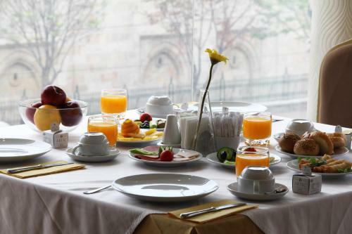 Hotel Arti�