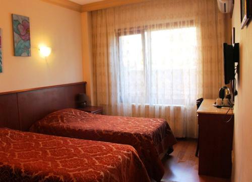 Hotel Peninsula
