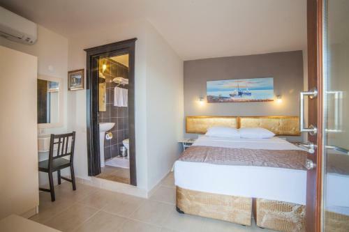 Sunset Villa Hotel
