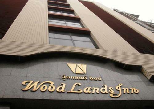 Posada Woodlands Inn