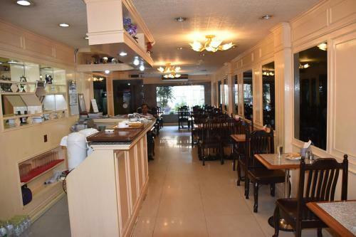 Posada Woodlands Inn