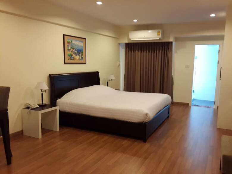 Hotel Nanatai Suites