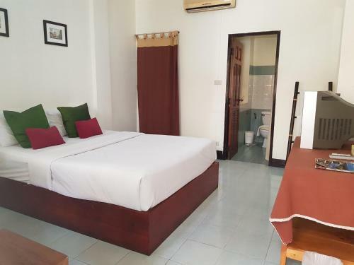 Hostal Thana Guesthouse
