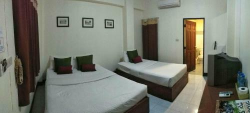 Hostal Thana Guesthouse