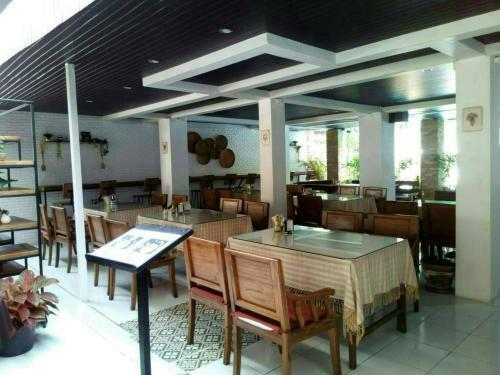 Hostal Thana Guesthouse