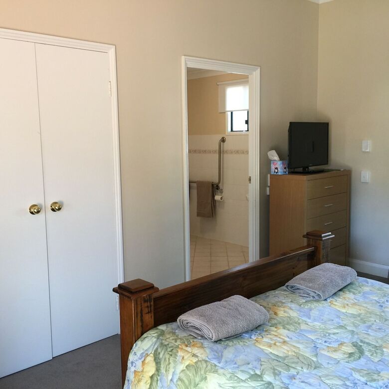 Motel The Nosh & Nod - Howick Street