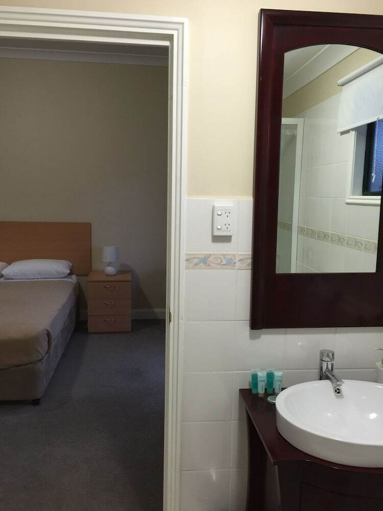 Motel The Nosh & Nod - Howick Street