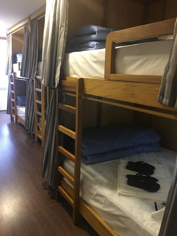 Eleganz Hostel & Suites