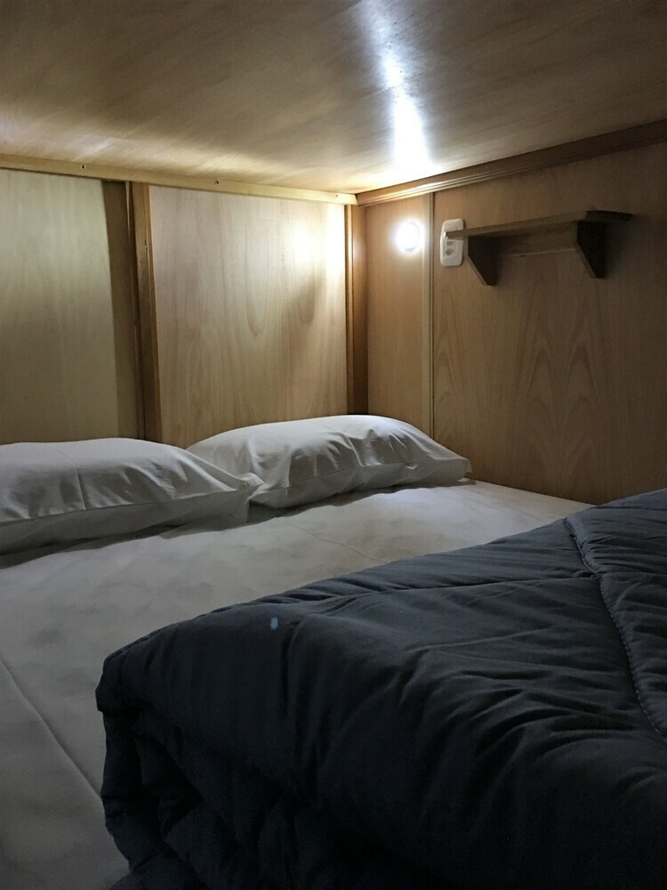 Eleganz Hostel & Suites