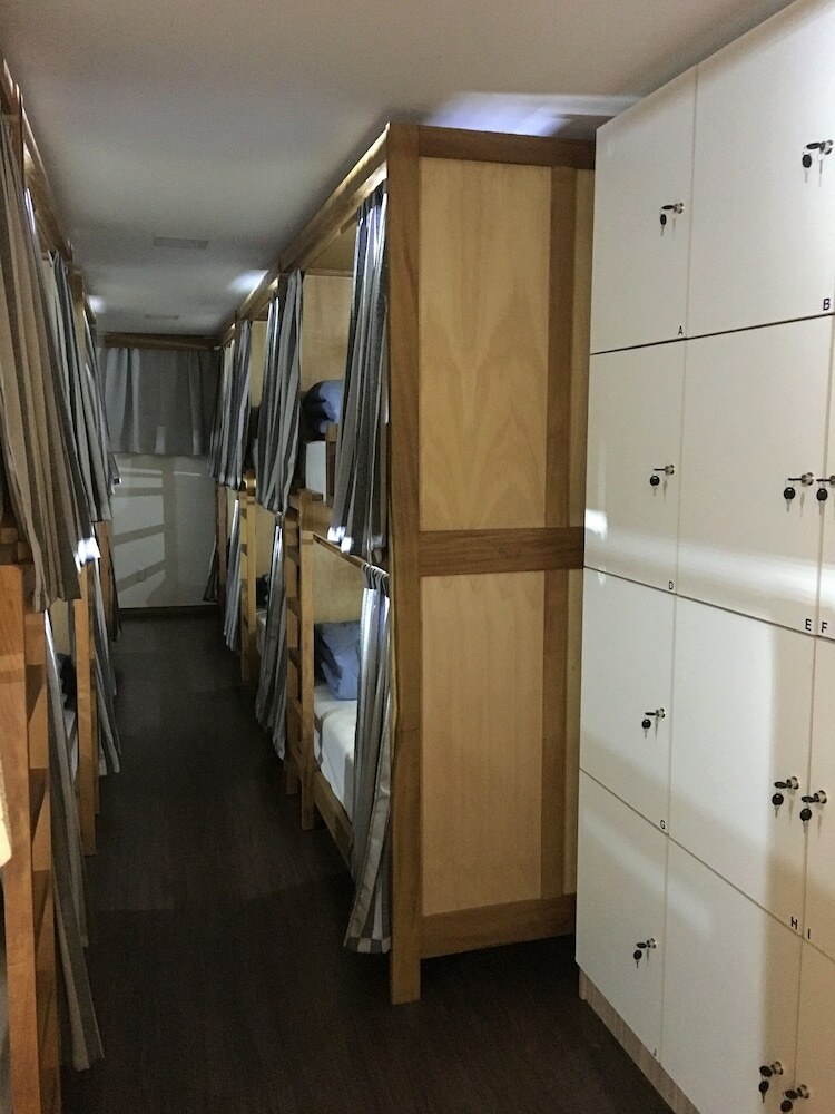 Eleganz Hostel & Suites