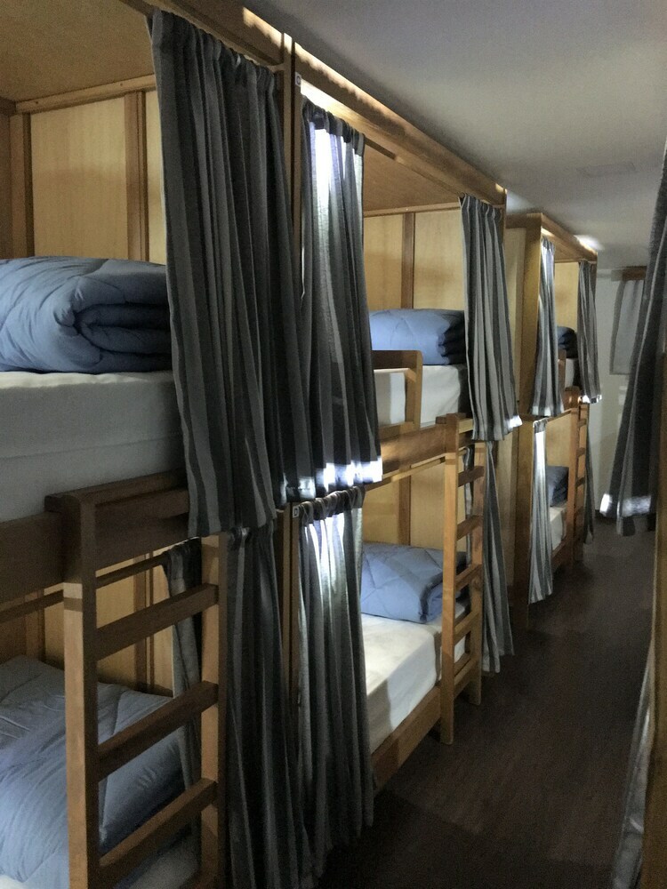 Eleganz Hostel & Suites