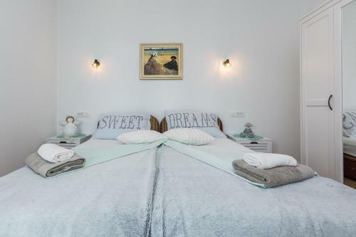Hostal Apartments Marta