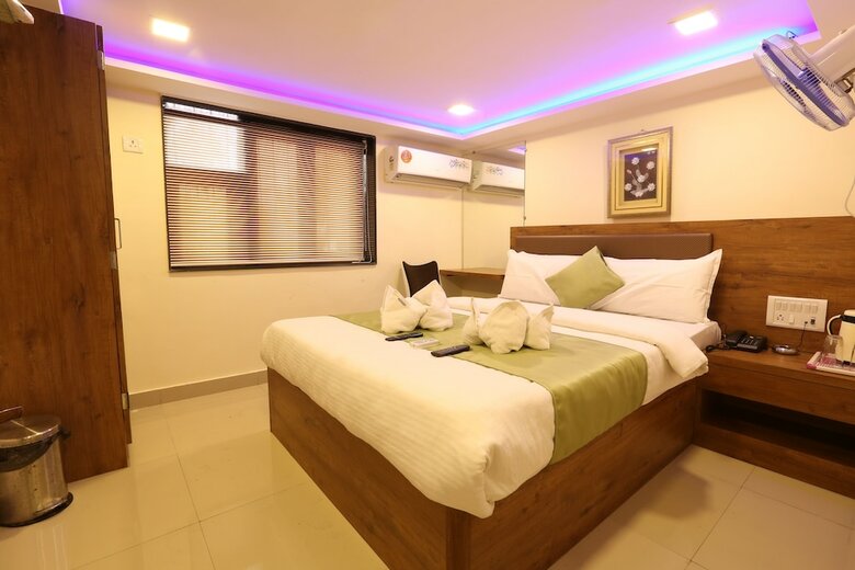 Hotel Happyland