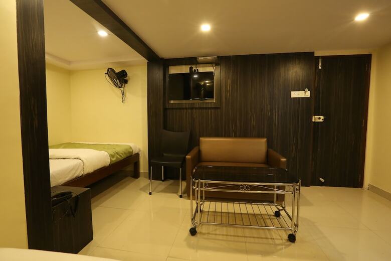 Hotel Happyland