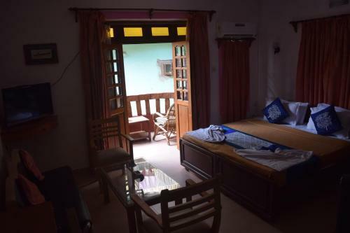 Hostal Bribon Guest House
