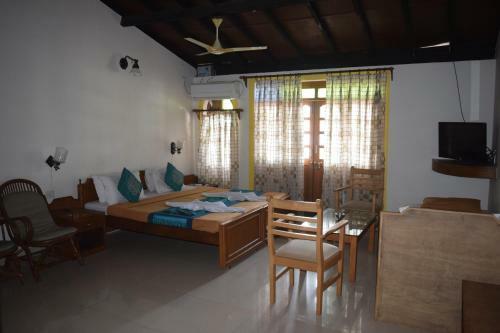 Hostal Bribon Guest House