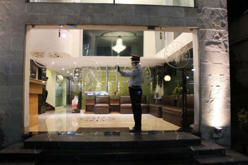Hotel Mayur Residency