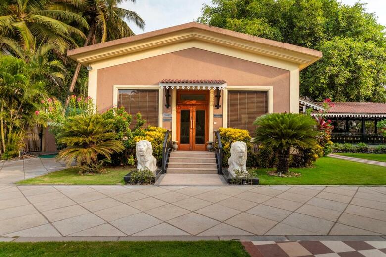 Hotel De Mandarin Beach Resort Suites & Villas, Candolim