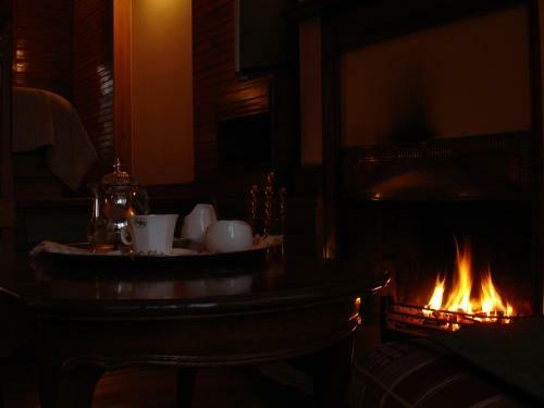Hotel Cedar Inn
