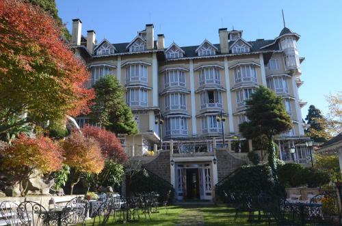 Hotel Cedar Inn