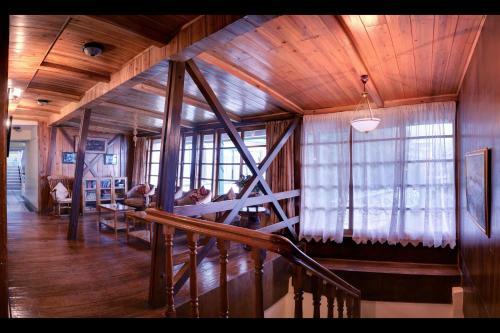 Hotel Mount Himalayan Resort