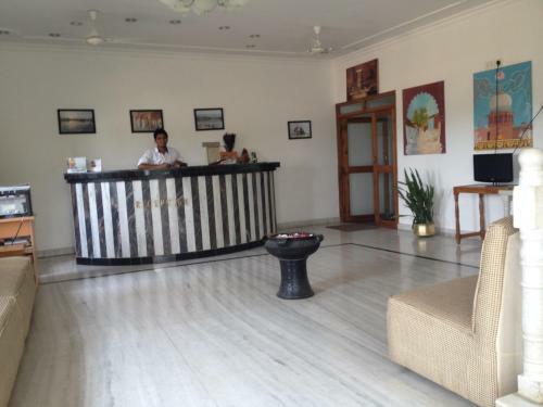 Hotel Isabel Palace