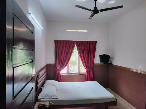 Hotel Maple Regency