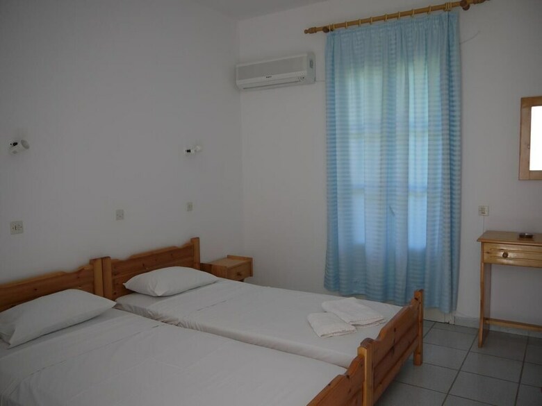 Hotel Crystal Rooms