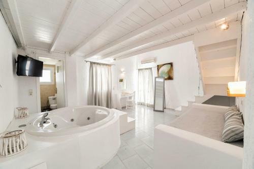Hotel Artemis Suites