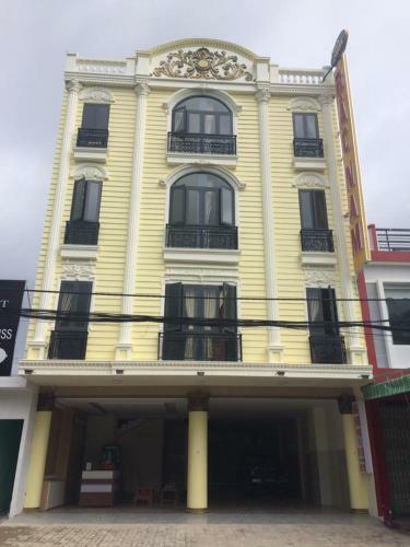 Bac Nam Central Station Hotel