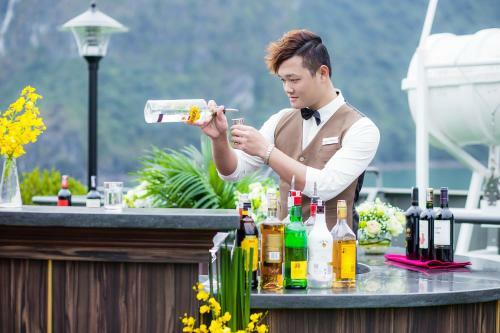 Era Cruises Halong