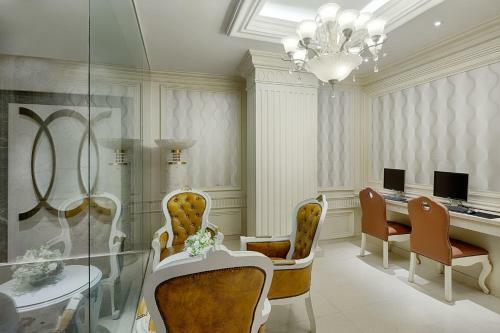 Silverland Sil Hotel & Spa
