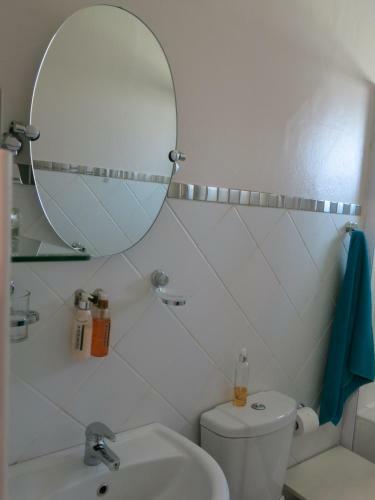 Apartamento Welcome To A Cherry Lane Self Catering And B&B