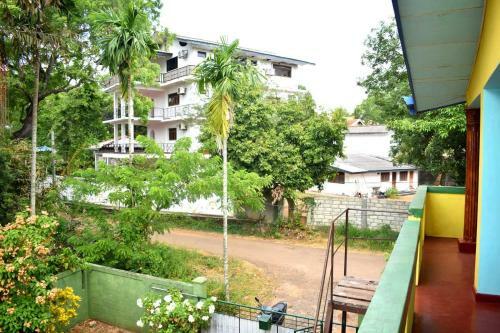 Hostal Villa Nature Park