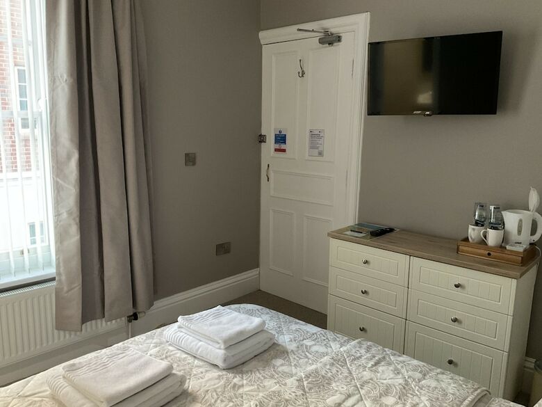 Hostal Glenora Guest House