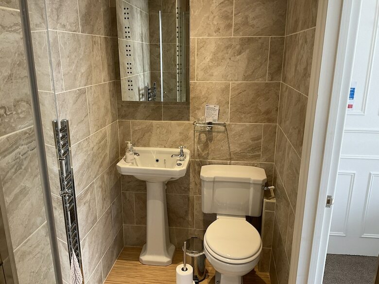 Hostal Glenora Guest House