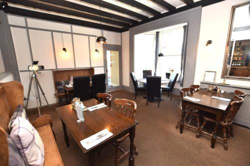 Tintagel Arms Hotel